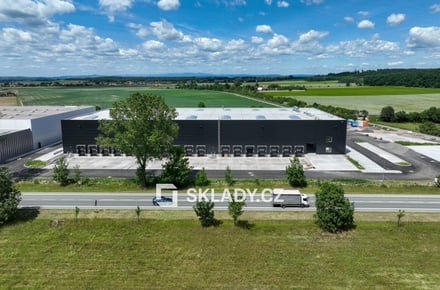 Pronájem skladu 3 000 m², Hradec Králové