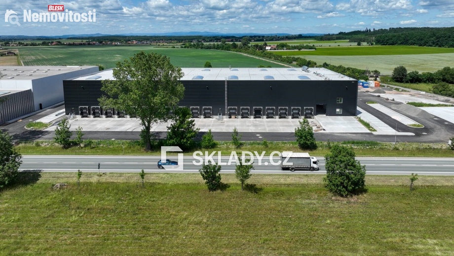 Pronájem skladu 3 000 m², Hradec Králové