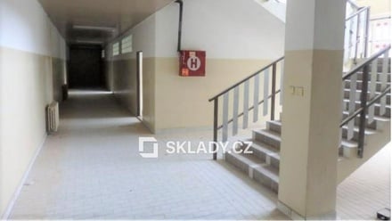 Pronájem kanceláře 1 060 m², Louny