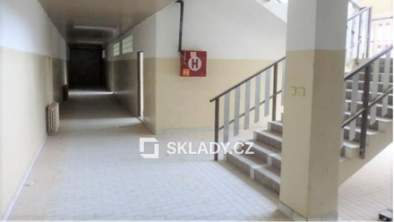 Pronájem kanceláře 1 060 m², Louny