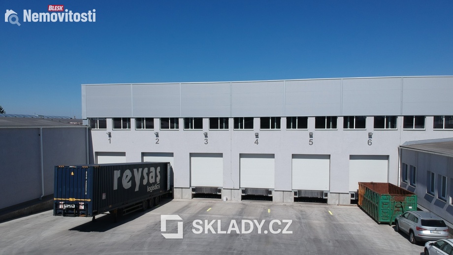 Pronájem skladu 2 000 m², Čelákovice