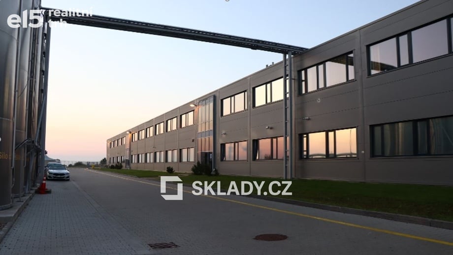 Pronájem skladu 14 700 m², Havraň