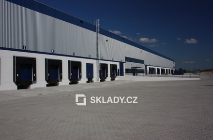 Pronájem skladu 5 600 m², Ostředek