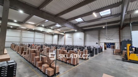 Pronájem skladu 9 000 m², Cheb