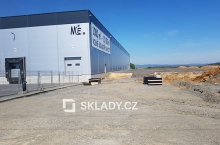 Pronájem skladu 9 000 m², Cheb