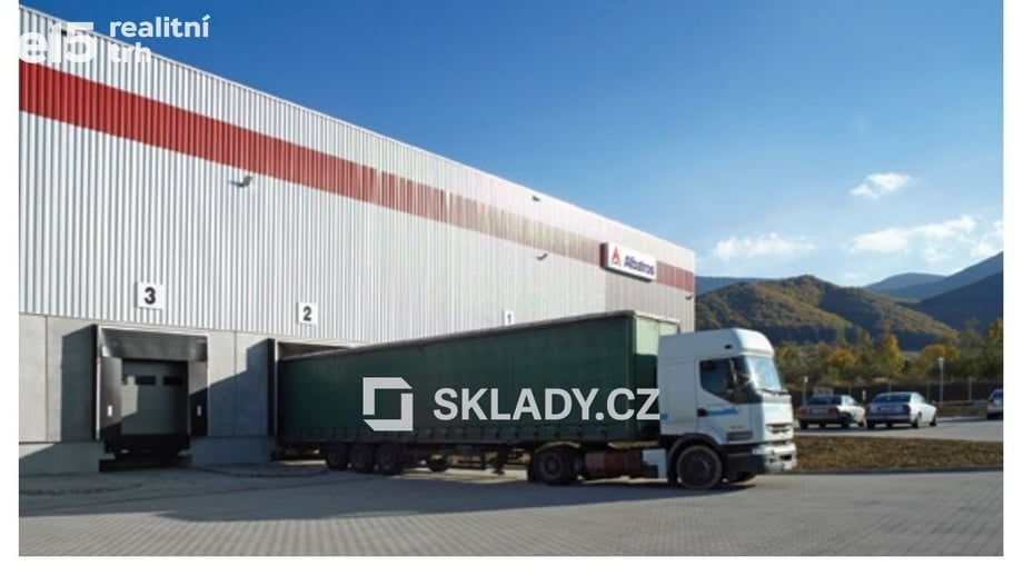 Pronájem sklady, 2 077 m² - Žilina