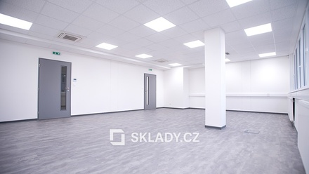 Pronájem kanceláře 50 m², Cheb