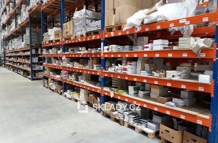 Pronájem skladu 3 000 m², Praha - Horní Počernice