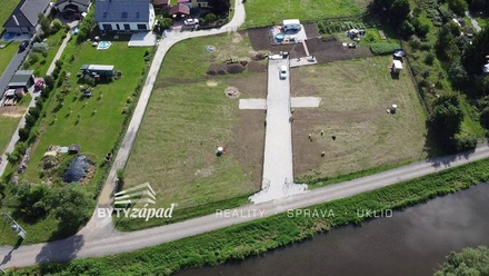 Prodej stavebního pozemku 1 690 m², Chodouň