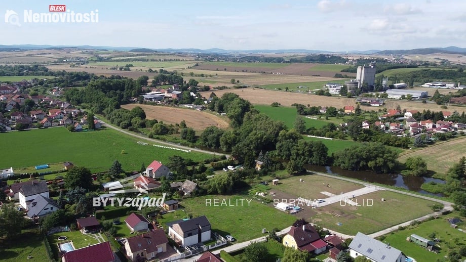 Prodej stavebního pozemku 1 690 m², Chodouň