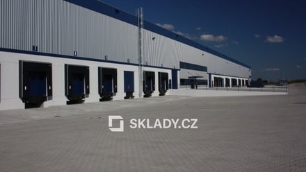Pronájem skladu 12 000 m², Ostředek