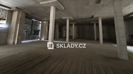 Pronájem skladu 1 000 m², Praha