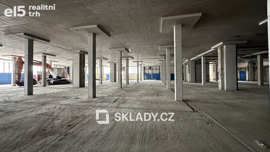 Pronájem skladu 1 000 m², Praha