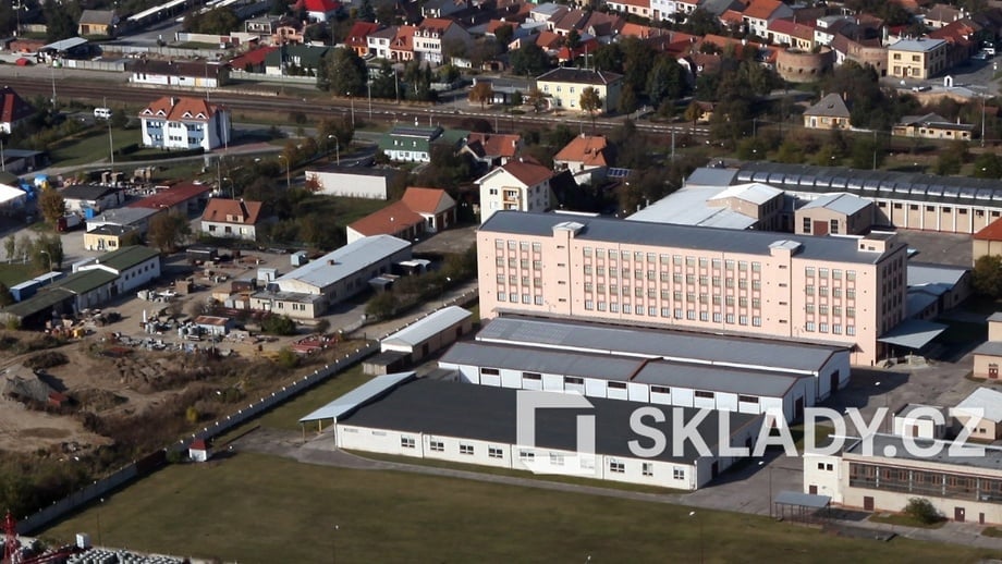 Pronájem skladu 2 000 m², Strážnice
