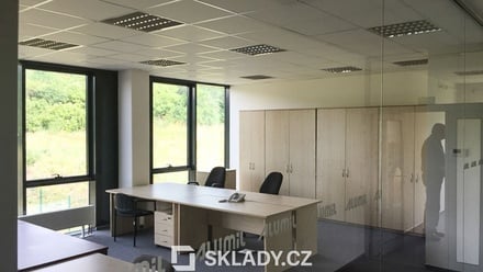 Pronájem skladu 5 500 m², Žatec