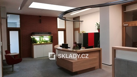 Pronájem skladu 2 000 m², Třebíč - Pocoucov