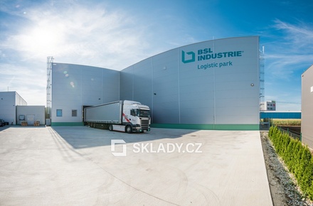 Pronájem skladu 1 500 m², Nivnice