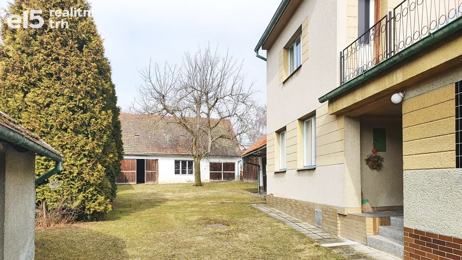 Prodej rodinného domu 600 m², Chlum