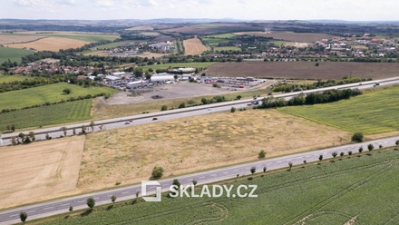 Pronájem skladu 3 000 m², Holubice