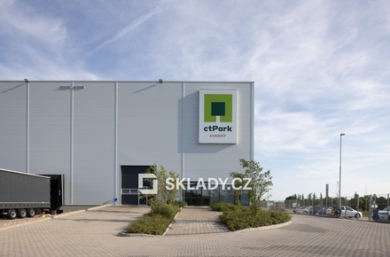 Pronájem skladu 3 500 m², Kvasiny