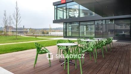 Pronájem skladu 13 000 m², Bor