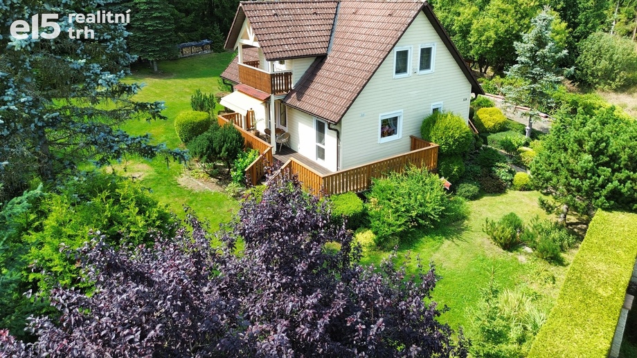 Prodej rodinného domu 170 m², Valy