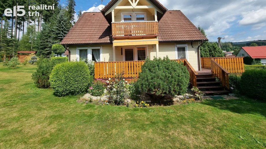 Prodej rodinné domy, 1 451 m² - Valy