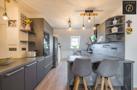 Prodej rodinného domu 350 m², Velká Dobrá