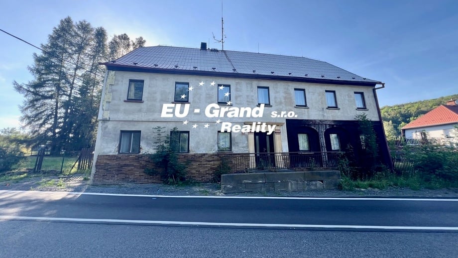 Prodej rodinné domy, 450 m² - Dolní Podluží
