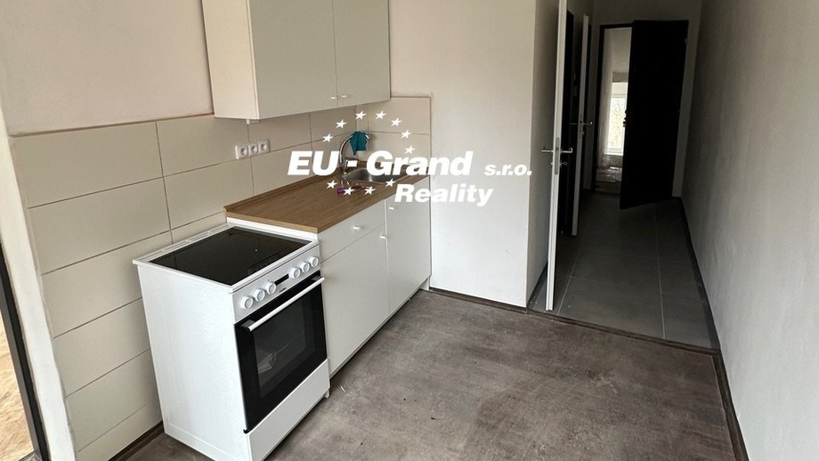 Pronájem byty 1+kk, 25 m² - Kamenický Šenov