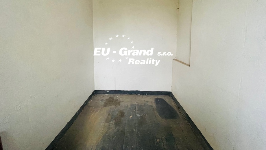 Pronájem skladu 26 m², Lipová