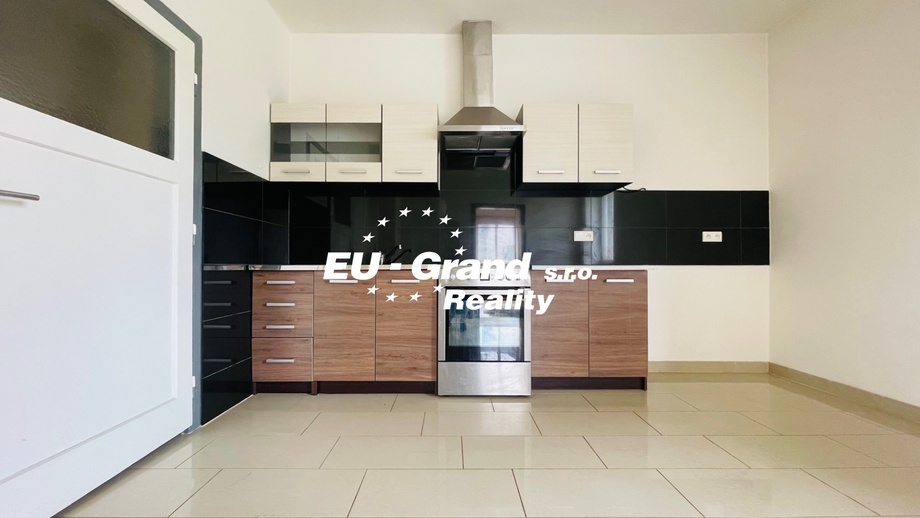 Pronájem byty 3+1, 101 m² - Lipová