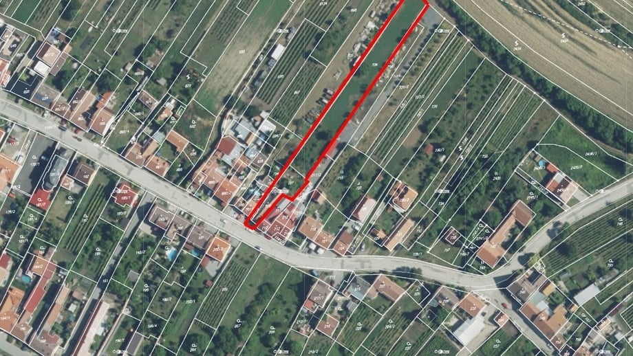Prodej pozemky pro bydlení, 2 224 m² - Perná