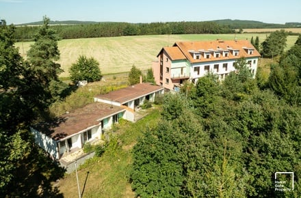 Prodej činžovního domu 1 800 m², Dražíč