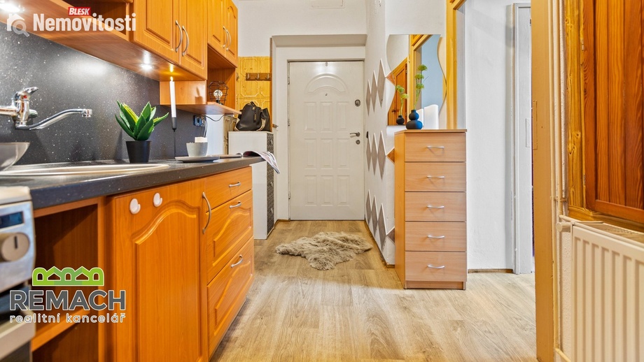 Pronájem bytu 2+1 56 m², Broumov - Nové Město