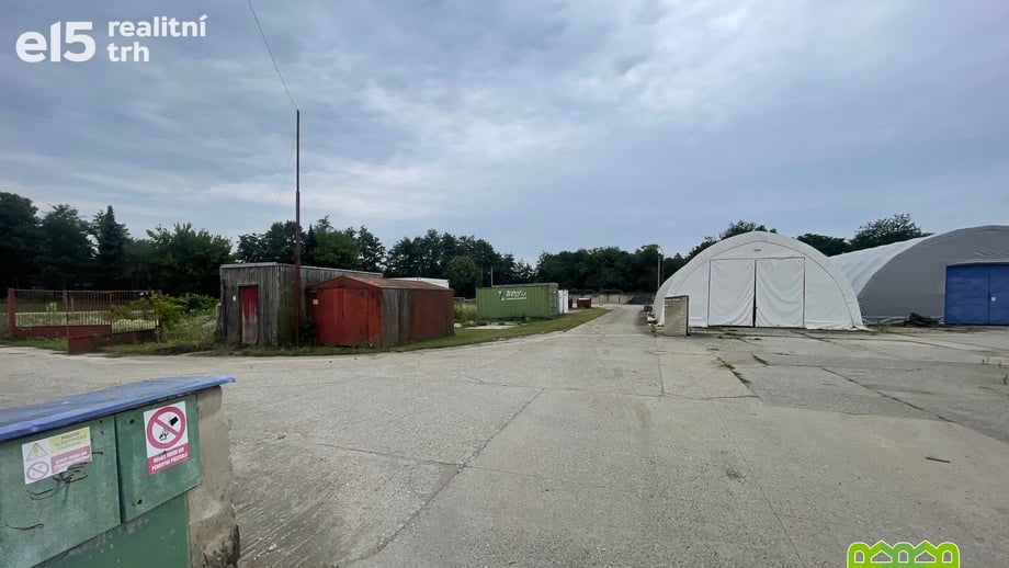 Pronájem pozemky pro komerční výstavbu, 2 000 m² - Uherský Brod