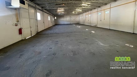 Pronájem skladu 300 m², Moravský Písek