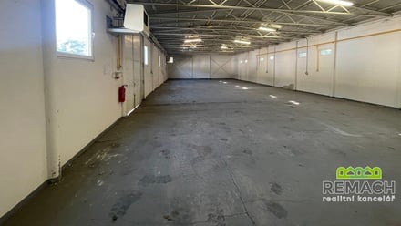Pronájem skladu 300 m², Moravský Písek