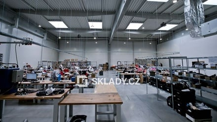 Pronájem skladu 4 000 m², Znojmo