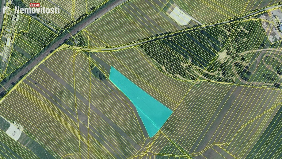 Prodej pole 8 391 m², Břeclav