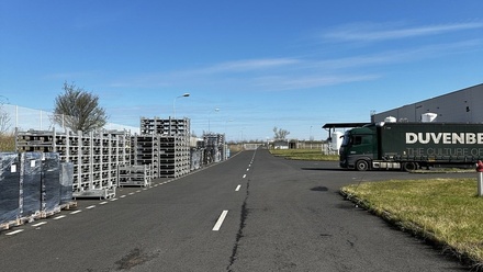 Pronájem skladu 5 000 m², Velemyšleves