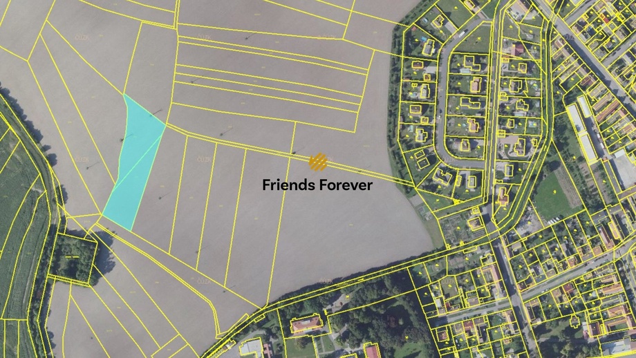 Prodej pole 5 276 m², Městec Králové