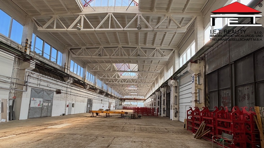 Pronájem skladu 1 900 m², Ostrava - Svinov