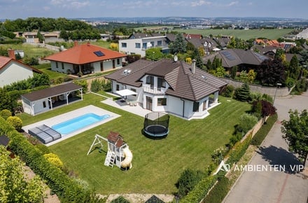 Prodej rodinného domu 360 m², Moravany