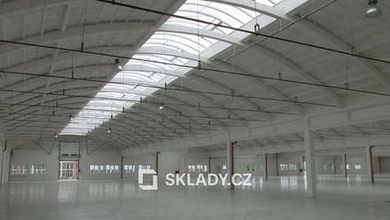 Pronájem skladu 1 150 m², Rousínov