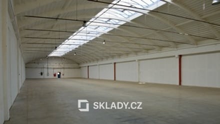 Pronájem skladu 1 150 m², Rousínov