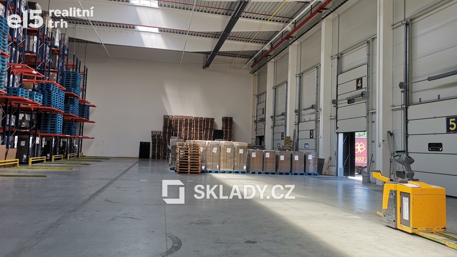 Pronájem sklady, 2 000 m² - Chlumec - Český Újezd