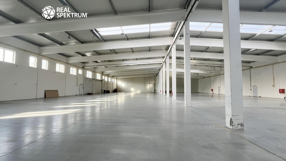 Pronájem sklady, 2 000 m² - Kuřim
