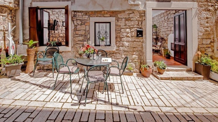 Prodej byty 2+kk, 40 m² - Rovinj