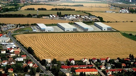 Pronájem skladu 1 800 m², Chrášťany